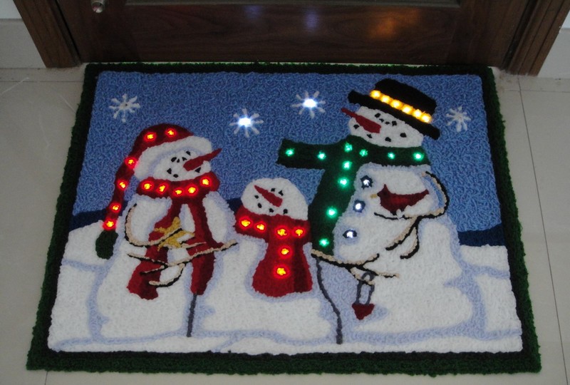  manufacturer In China FY-002-F01 cheap christmas SNOWMAN TRUFTING DOORMAT carpet light bulb lamp  factory